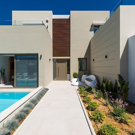 Vasilios Villa, With Pool, Gym & Close To Beach, By Thinkvilla Loutra Extérieur photo