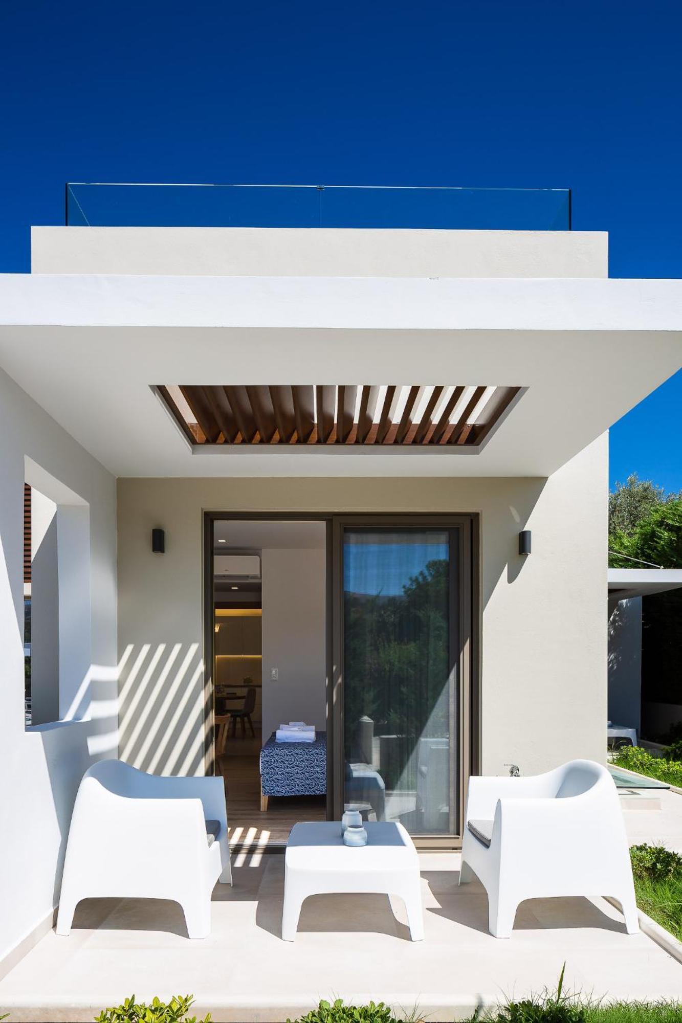 Vasilios Villa, With Pool, Gym & Close To Beach, By Thinkvilla Loutra Extérieur photo