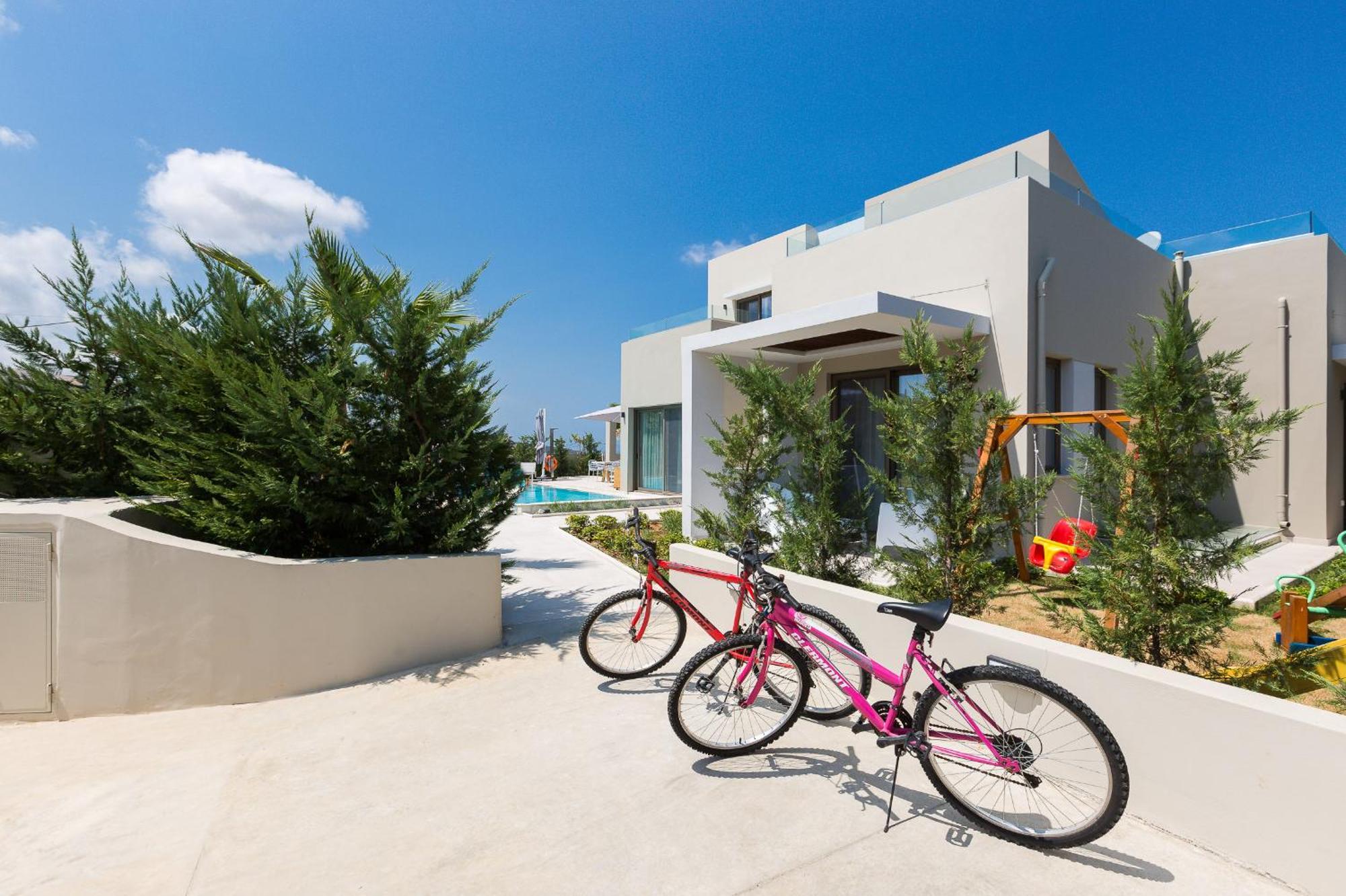 Vasilios Villa, With Pool, Gym & Close To Beach, By Thinkvilla Loutra Extérieur photo