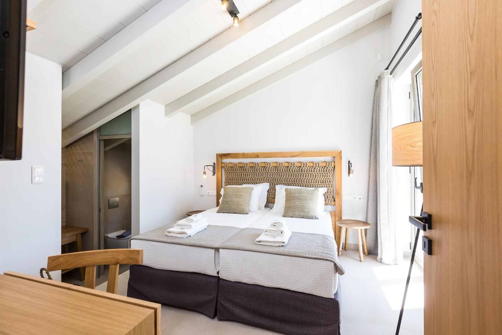 Vasilios Villa, With Pool, Gym & Close To Beach, By Thinkvilla Loutra Extérieur photo