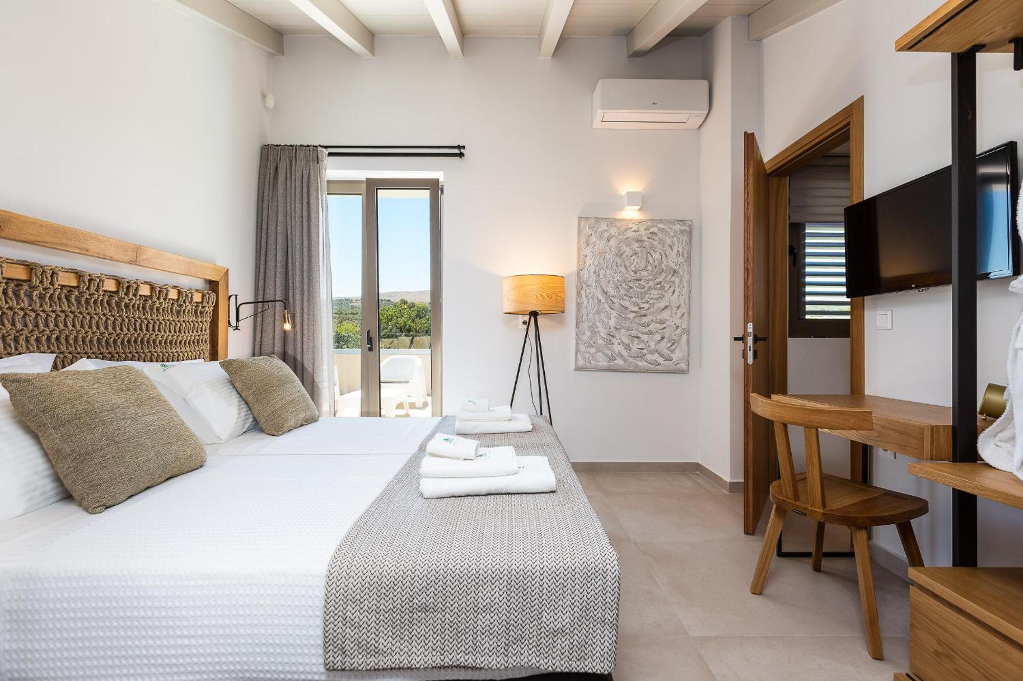 Vasilios Villa, With Pool, Gym & Close To Beach, By Thinkvilla Loutra Extérieur photo